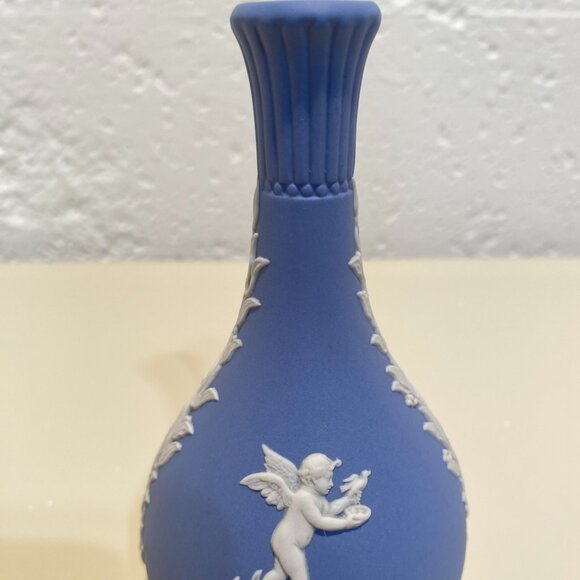 Wedgwood Blue Jasperware Bud Vase with White Motif - Cupid - Picture 3 of 5